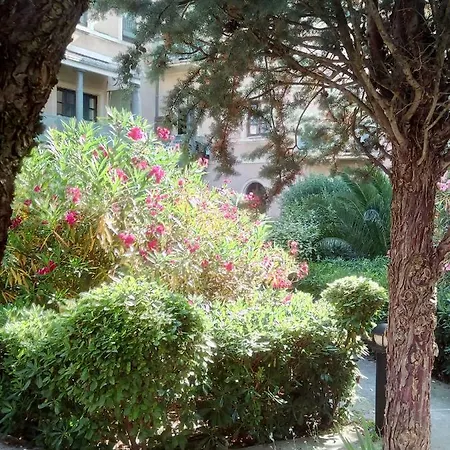 Apartment L'ancien Couvent Sur Jardin, Havre De Paix En Centre A 100m De La Avec Parking Privatif *